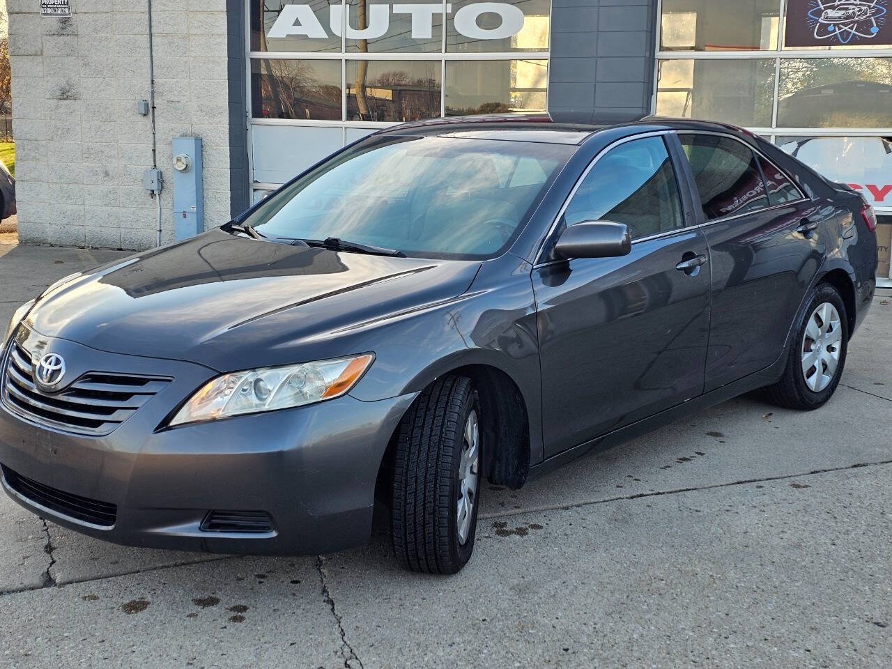 2008 Toyota Camry for sale at Quantum Auto Co in Plainfield, IL