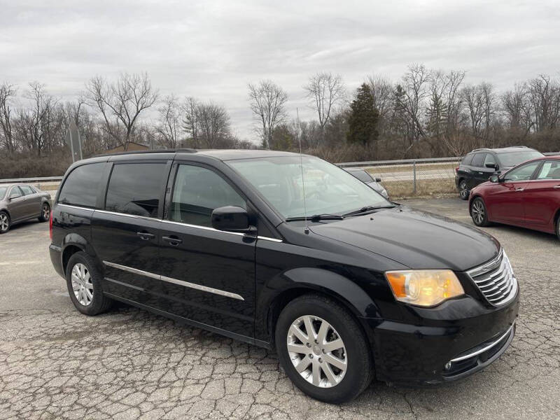 Used 2014 Chrysler Town & Country Touring with VIN 2C4RC1BG2ER210868 for sale in Cincinnati, OH