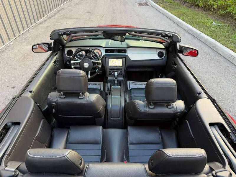 2012 Ford Mustang V6 Premium