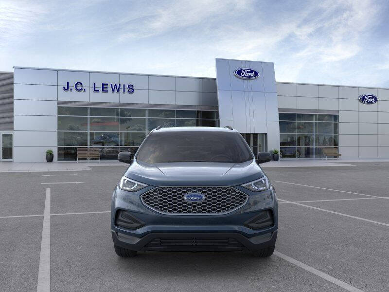 2024 Ford Edge SE