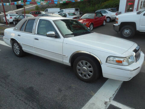 2007 Mercury Grand Marquis for sale at Ricciardi Auto Sales in Waterbury CT