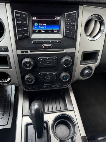 2017 Ford Expedition EL XLT