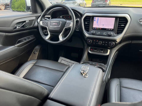 2023 GMC Acadia SLT