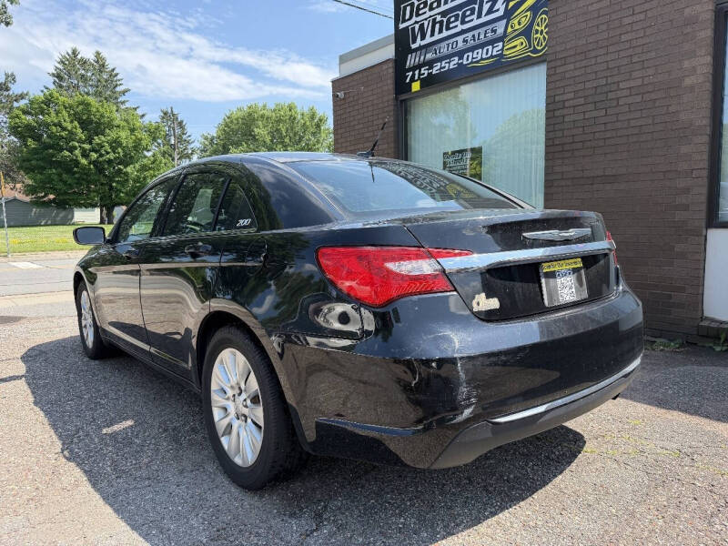 2013 Chrysler 200 LX