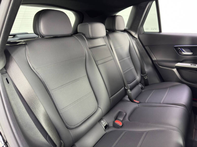 2025 Mercedes-Benz GLC GLC 300