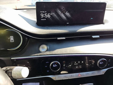 2022 Genesis GV70 2.5T Standard