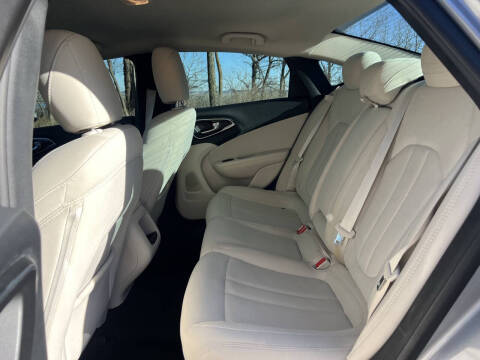 2016 Chrysler 200 Limited