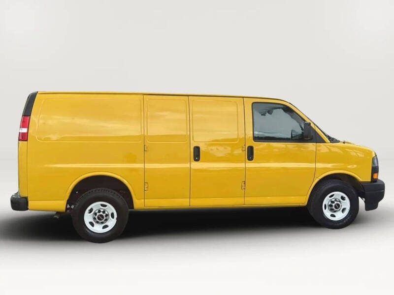 2021 GMC Savana 2500
