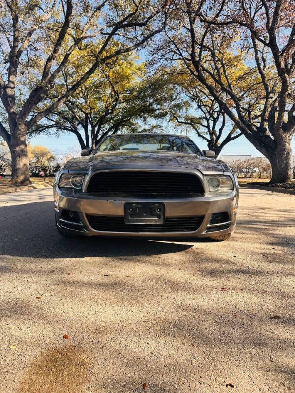 2014 Ford Mustang V6