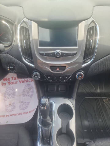 2017 Chevrolet Cruze LT Auto