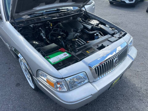 2011 Mercury Grand Marquis LS