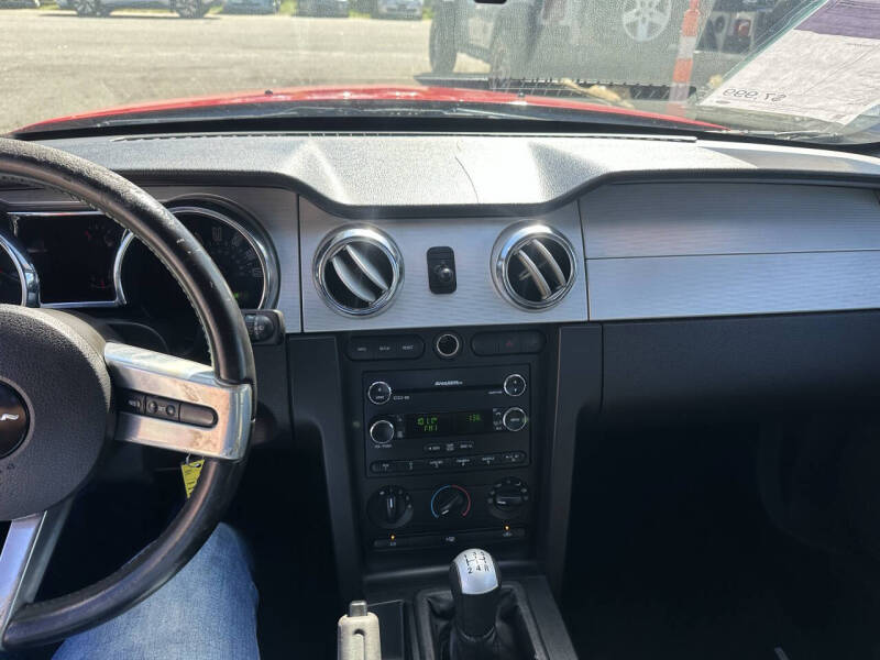 2008 Ford Mustang V6 Deluxe