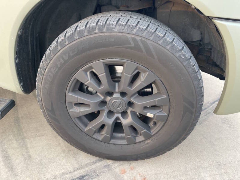 2012 Nissan Titan SV