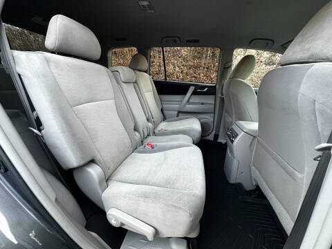 2012 Toyota Highlander SE