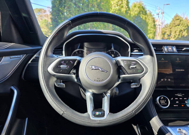 2021 Jaguar F-PACE P400 R-Dynamic S