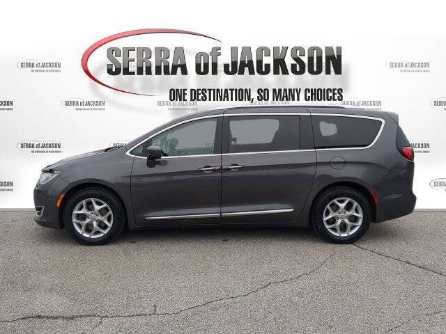 2018 Chrysler Pacifica Touring L Plus