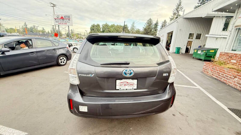 2012 Toyota Prius v Two