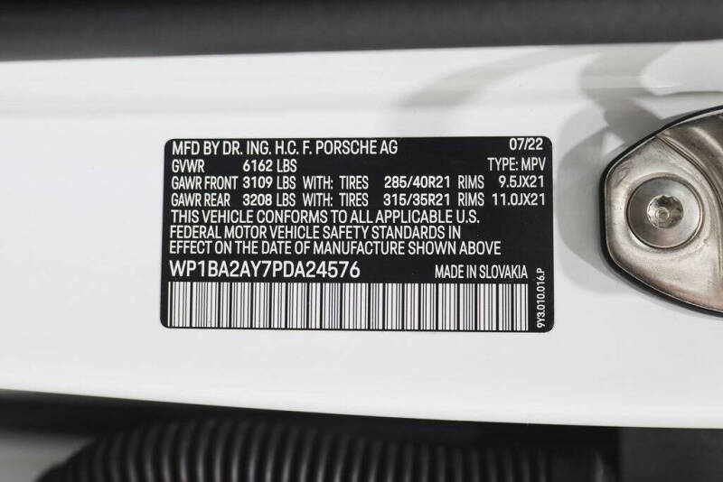 2023 Porsche Cayenne Coupe Platinum Edition