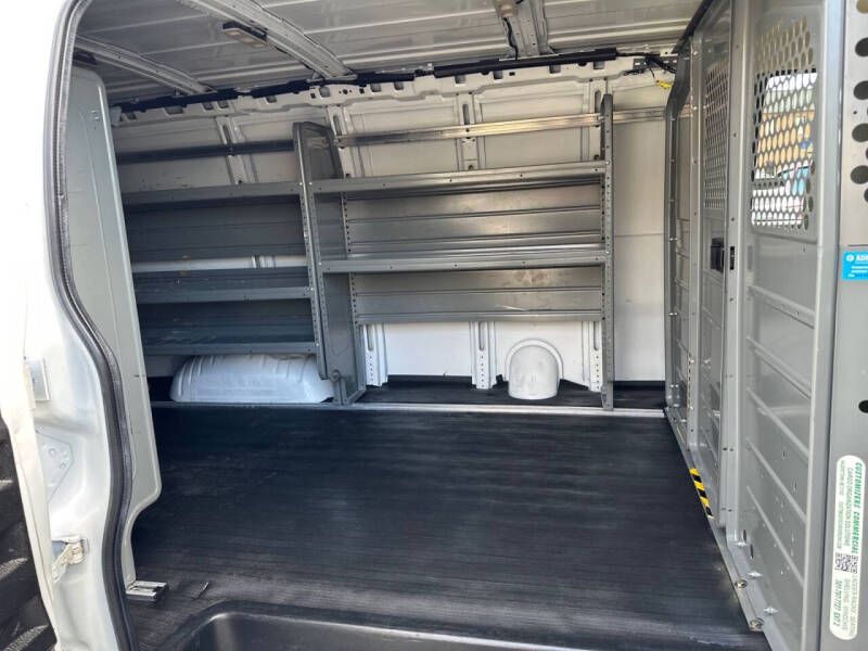 2022 Chevrolet Express 2500