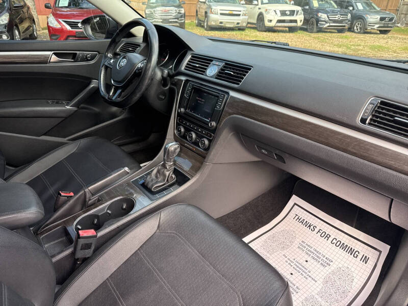 2017 Volkswagen Passat 1.8T SE