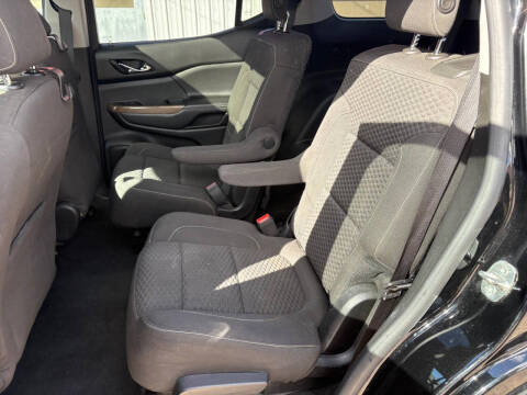 2017 GMC Acadia SLE-2