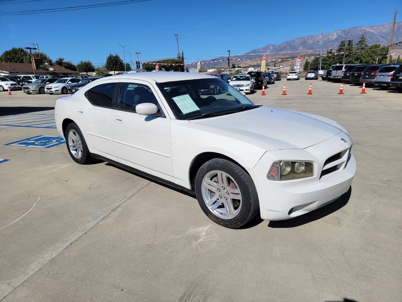 White 2008 Dodge Charger Base 4dr Sedan 2