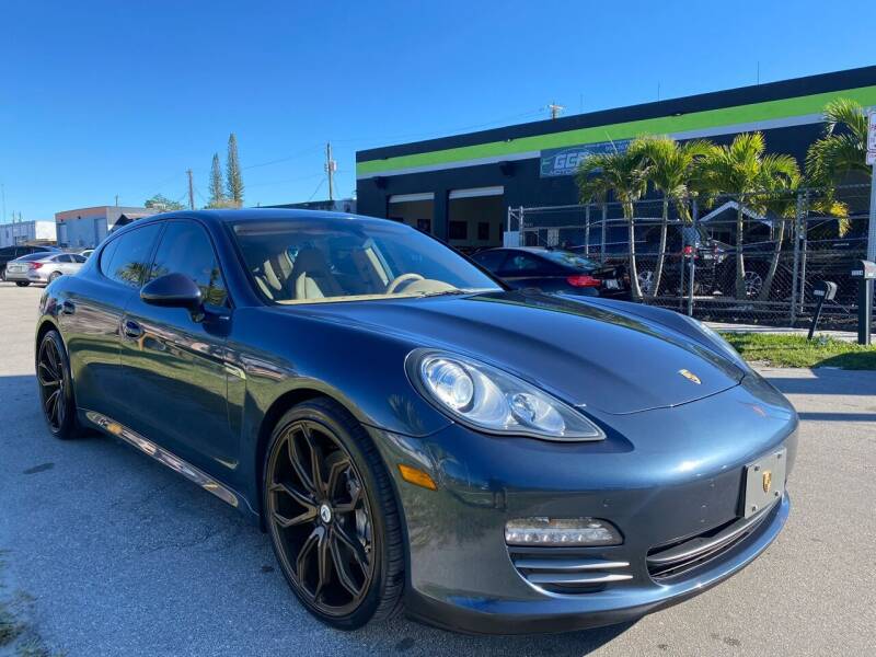 2011 Porsche Panamera for sale at GCR MOTORSPORTS in Hollywood FL