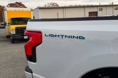 2025 Ford F-150 Lightning Flash