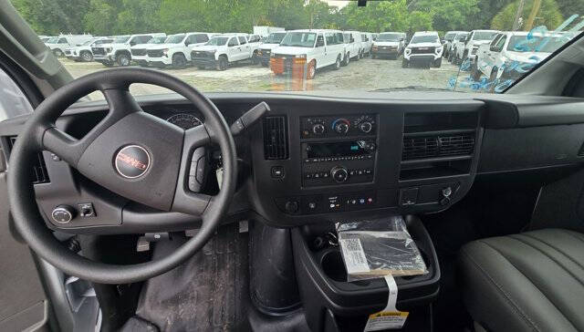 2025 GMC Savana 2500