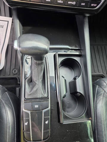 2017 Kia Cadenza Premium