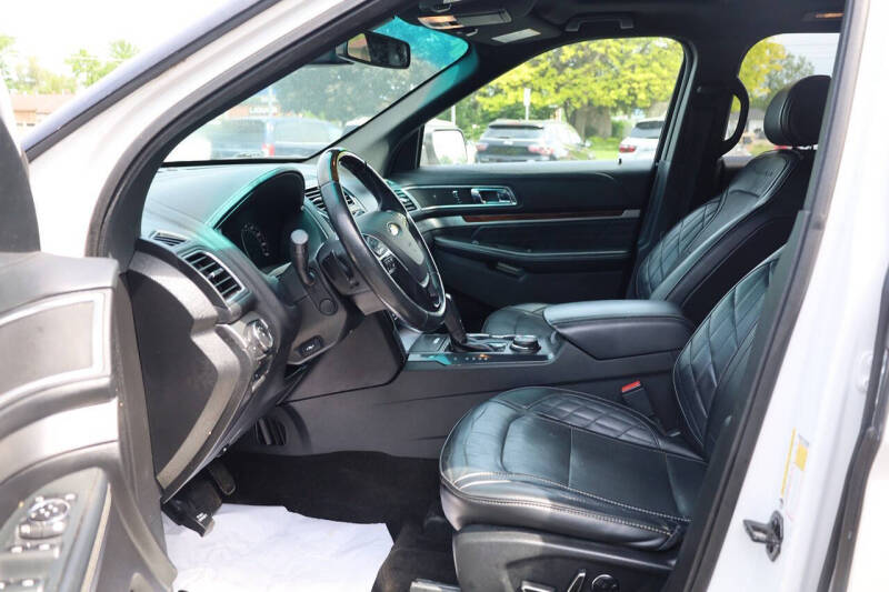 2017 Ford Explorer Platinum