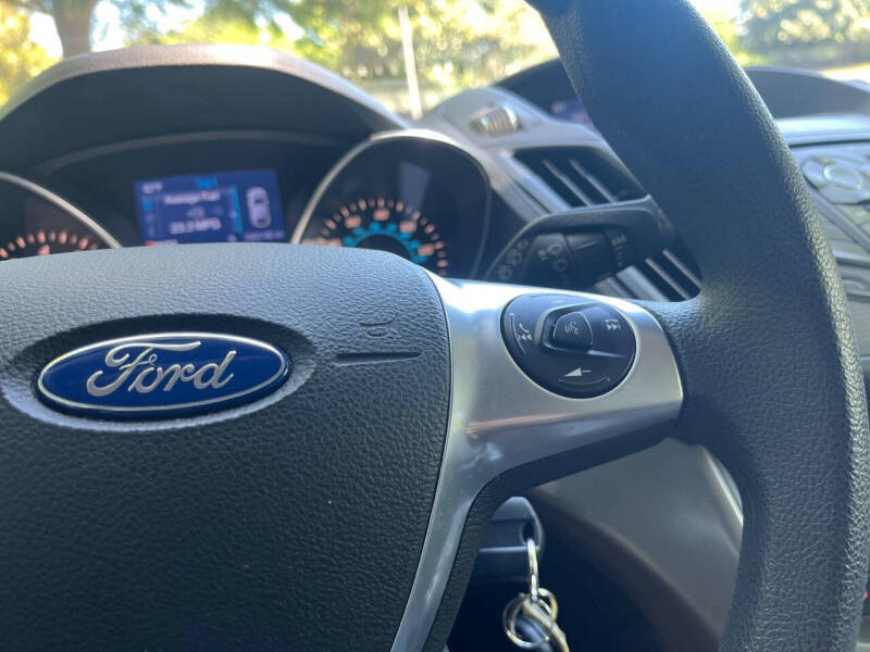 2015 Ford Escape SE