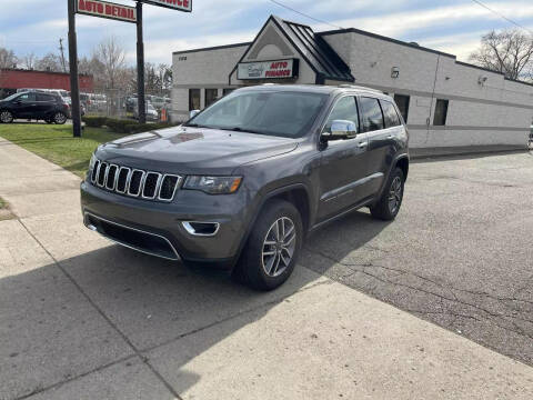 2020 Jeep Grand Cherokee for sale at The Family Auto Finance in Redford MI