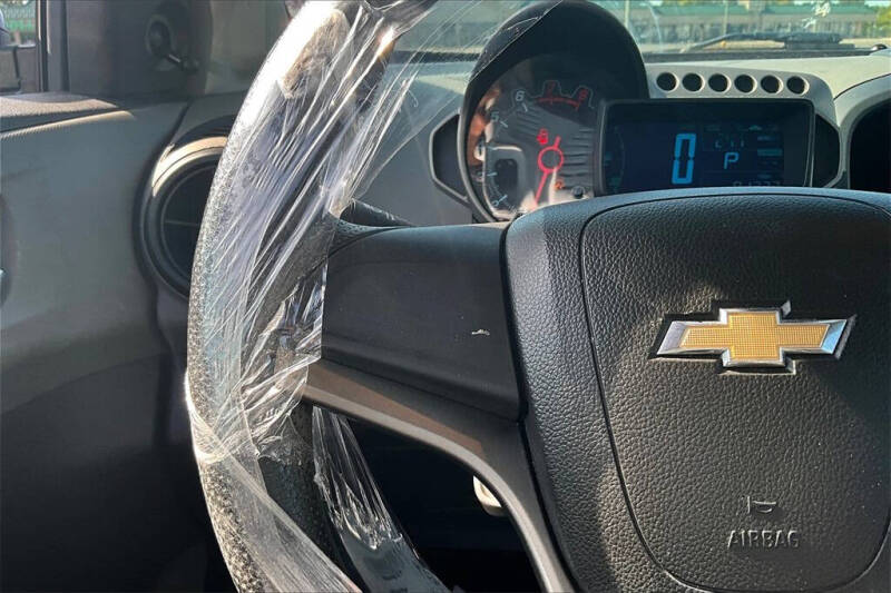 2013 Chevrolet Sonic LS Auto