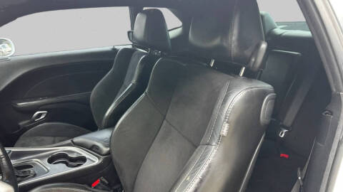 2018 Dodge Challenger SXT Plus
