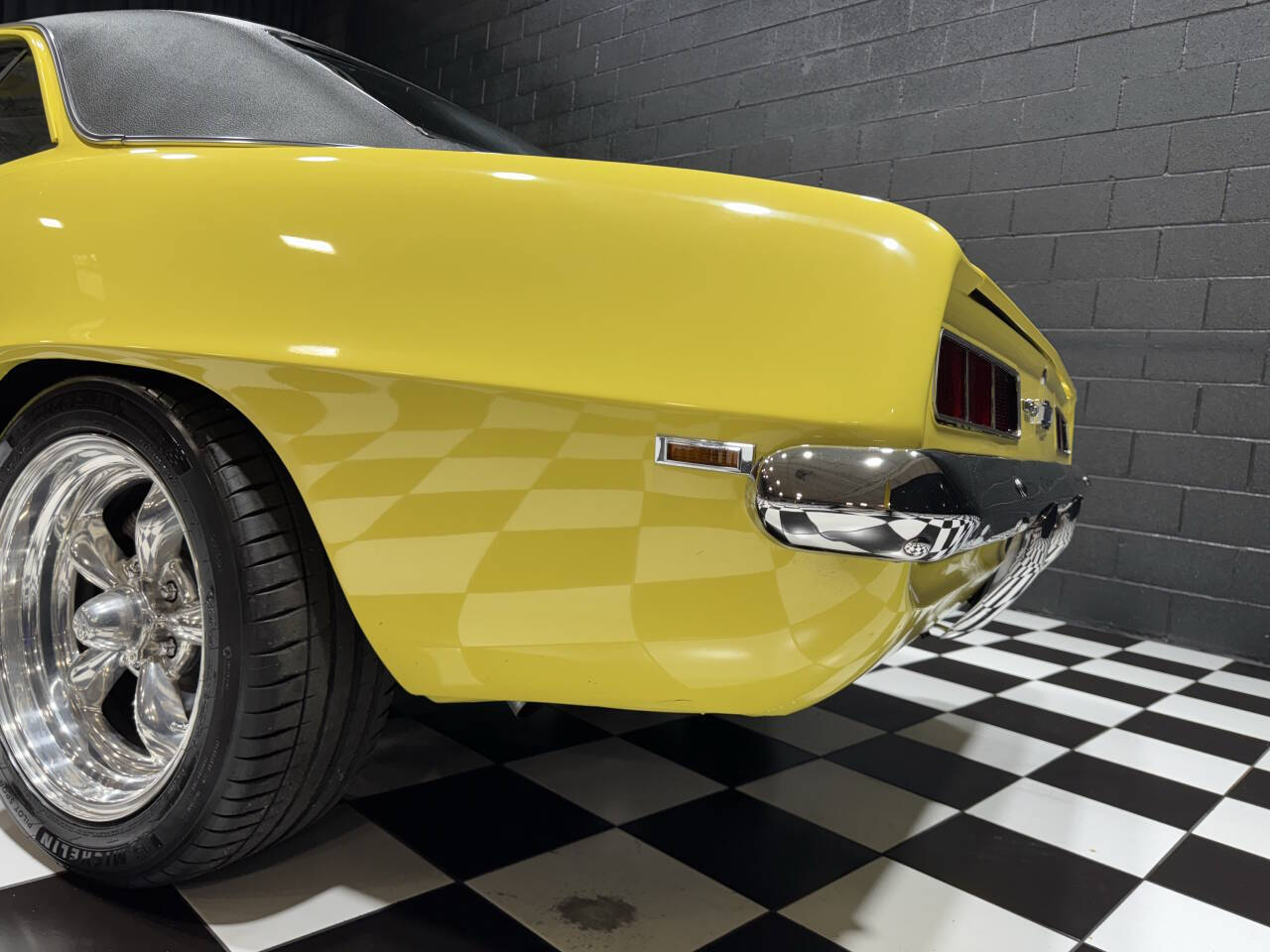1969 Chevrolet Camaro 21