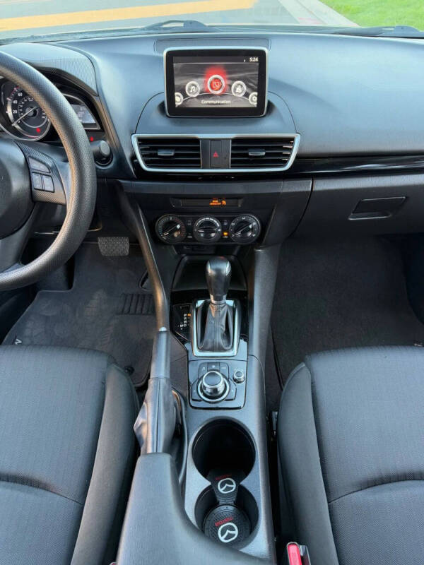 2015 Mazda MAZDA3 i Sport