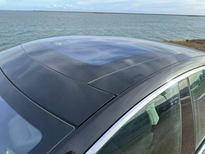 2015 Tesla Model S 70