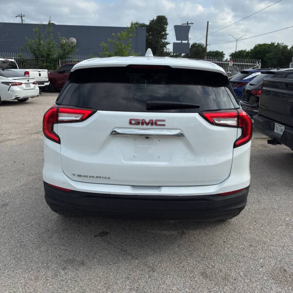 2024 GMC Terrain SLE