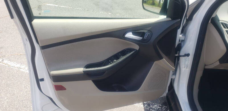 2017 Ford Focus SE