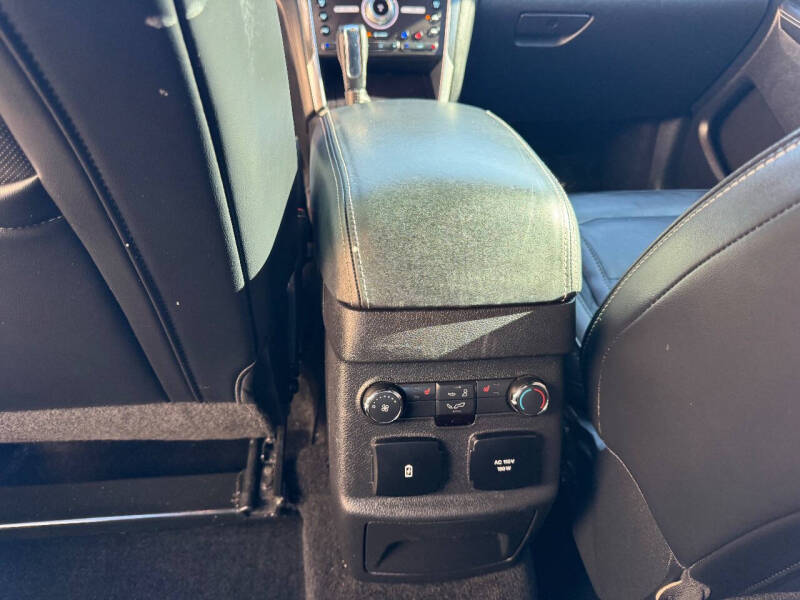 2017 Ford Explorer Platinum