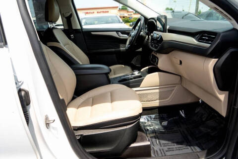 2022 Ford Escape SEL