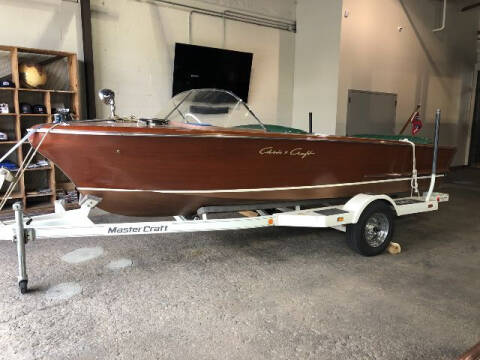 1957 Chris-Craft '18 Holiday