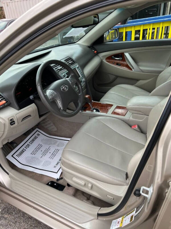 2009 Toyota Camry XLE photo 7