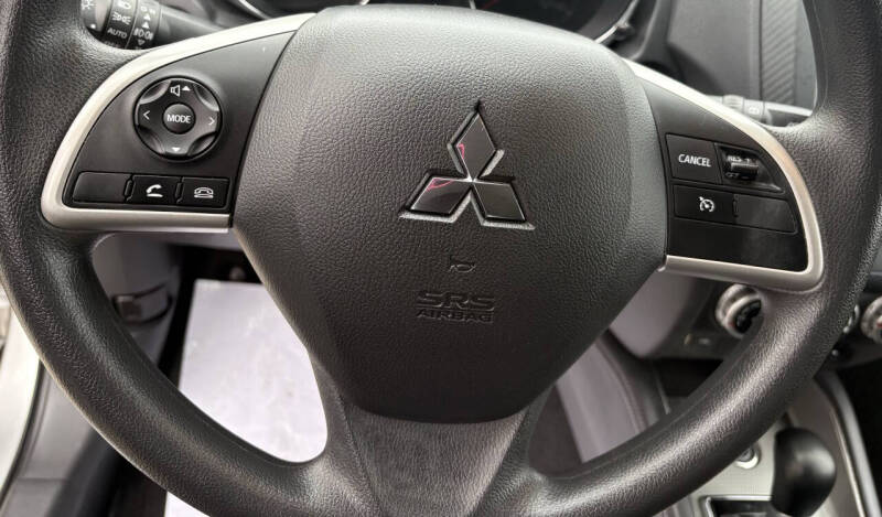 2023 Mitsubishi Outlander Sport SE