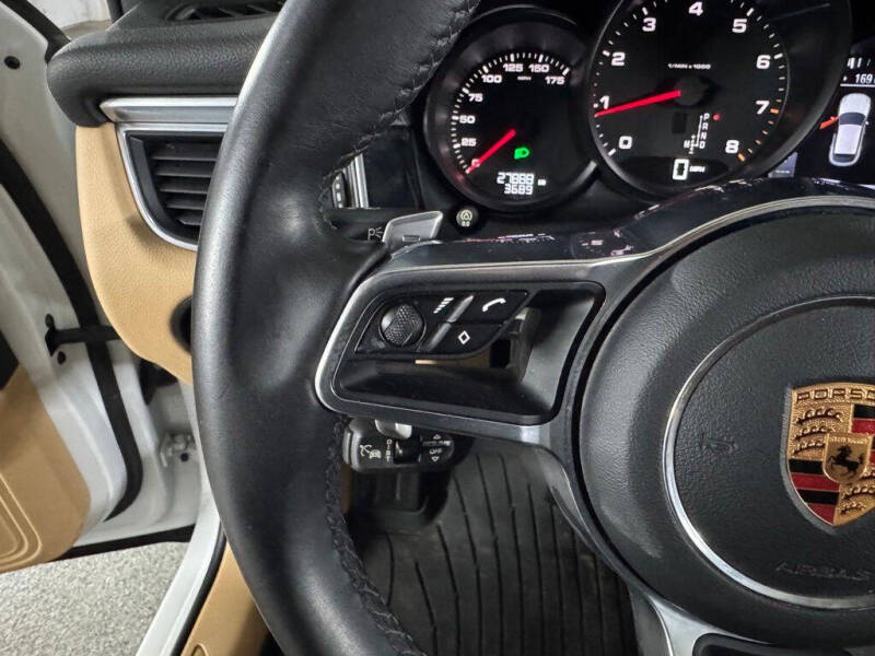 2018 Porsche Macan