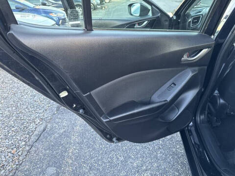 2015 Mazda MAZDA3 i Sport