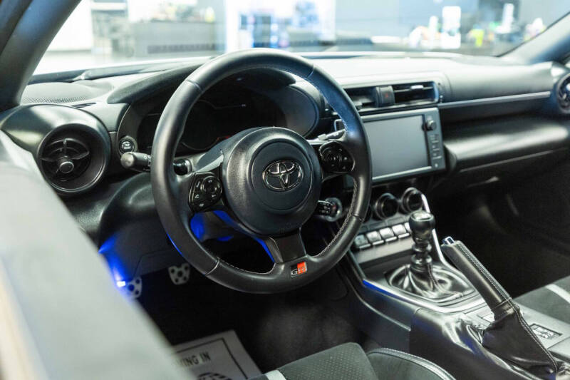 2025 Toyota GR86 Premium