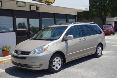 2004 Toyota Sienna for sale at Dealmaker Auto Sales in Jacksonville FL