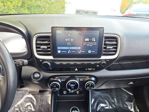 2025 Hyundai Venue SEL